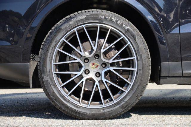 PORSCHE Cayenne 3.0 V6