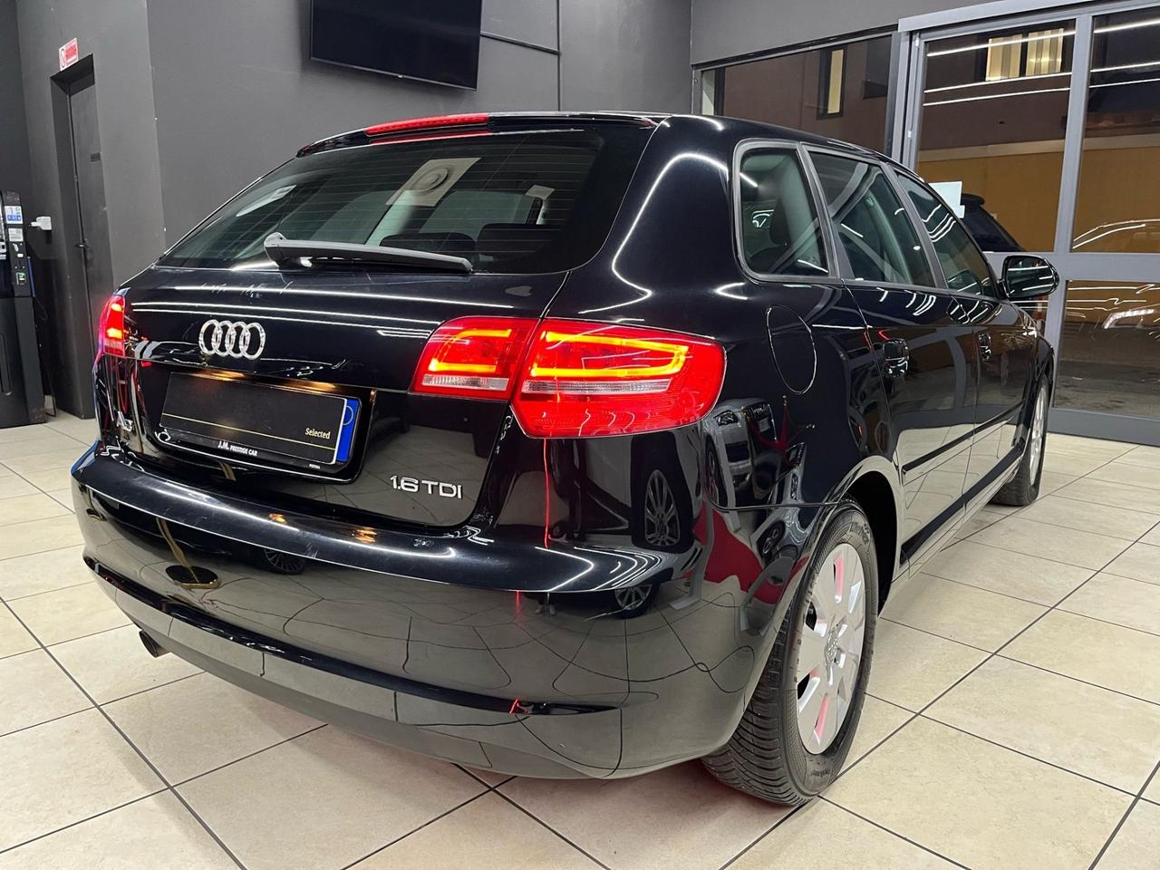 Audi A3 SPB 1.6 TDI 105 CV CR Attraction