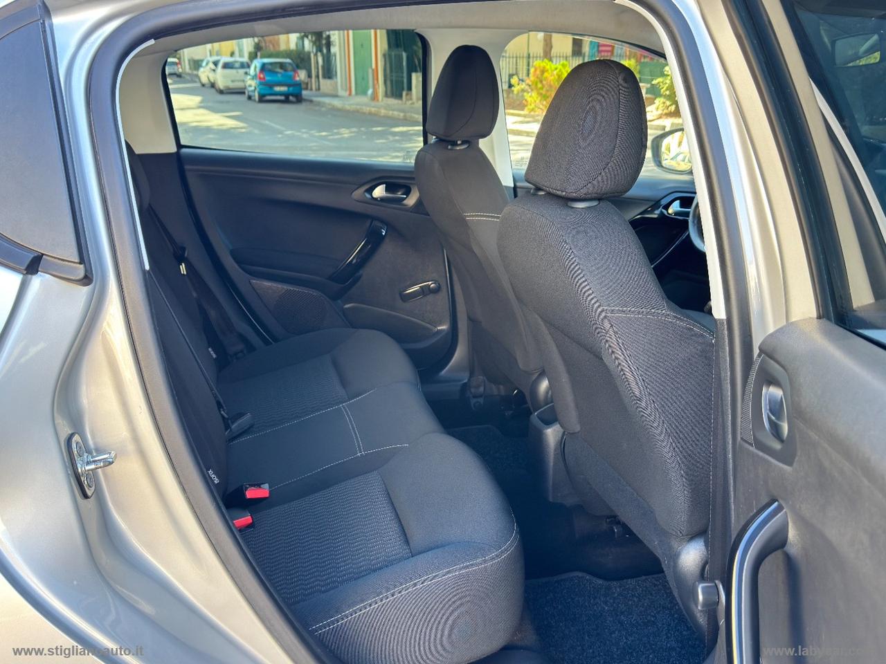 PEUGEOT 208 BlueHDi 75 5p. Allure