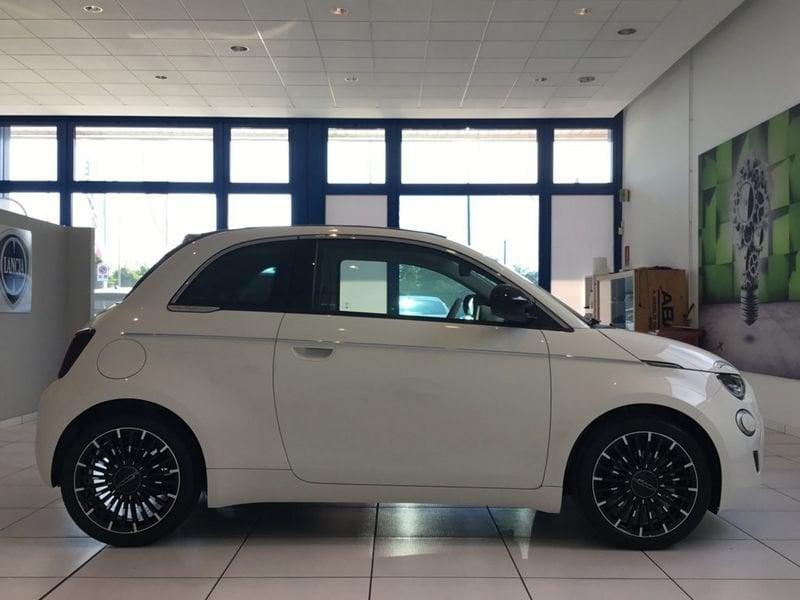 FIAT 500C Hybrid Hybrid La Prima MY25