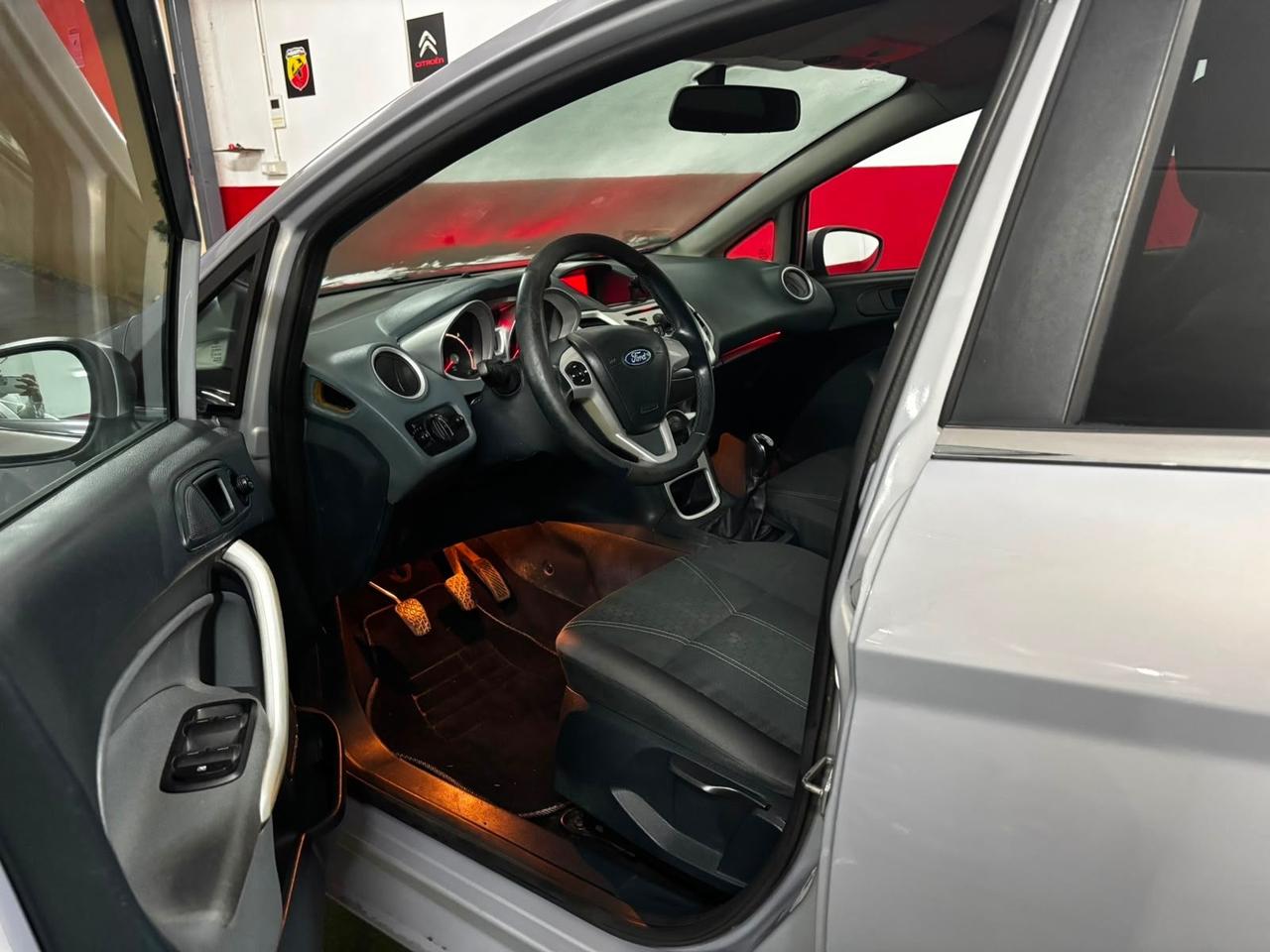 Ford Fiesta 1.4 TDCi 5p. Titanium