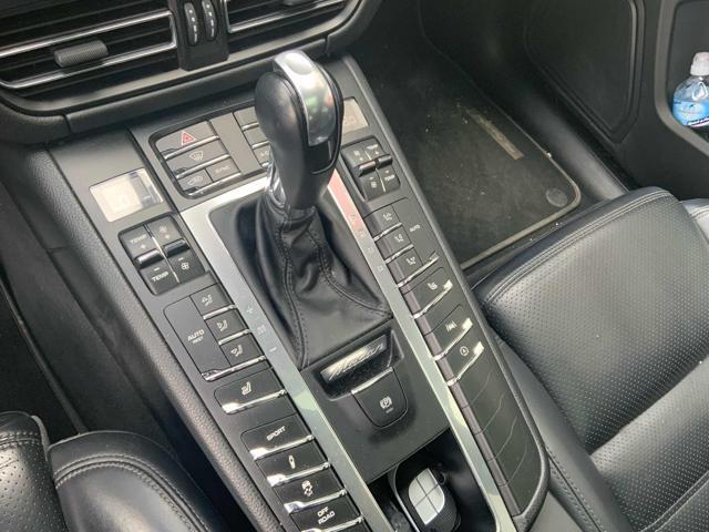 PORSCHE Macan 2.0