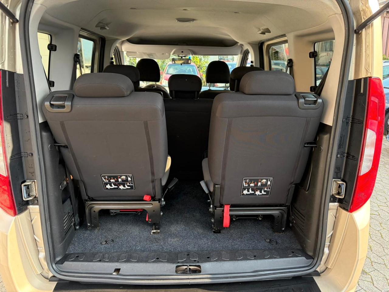 Fiat Doblo Doblò 1.4 T-Jet 16V Natural Power Lounge