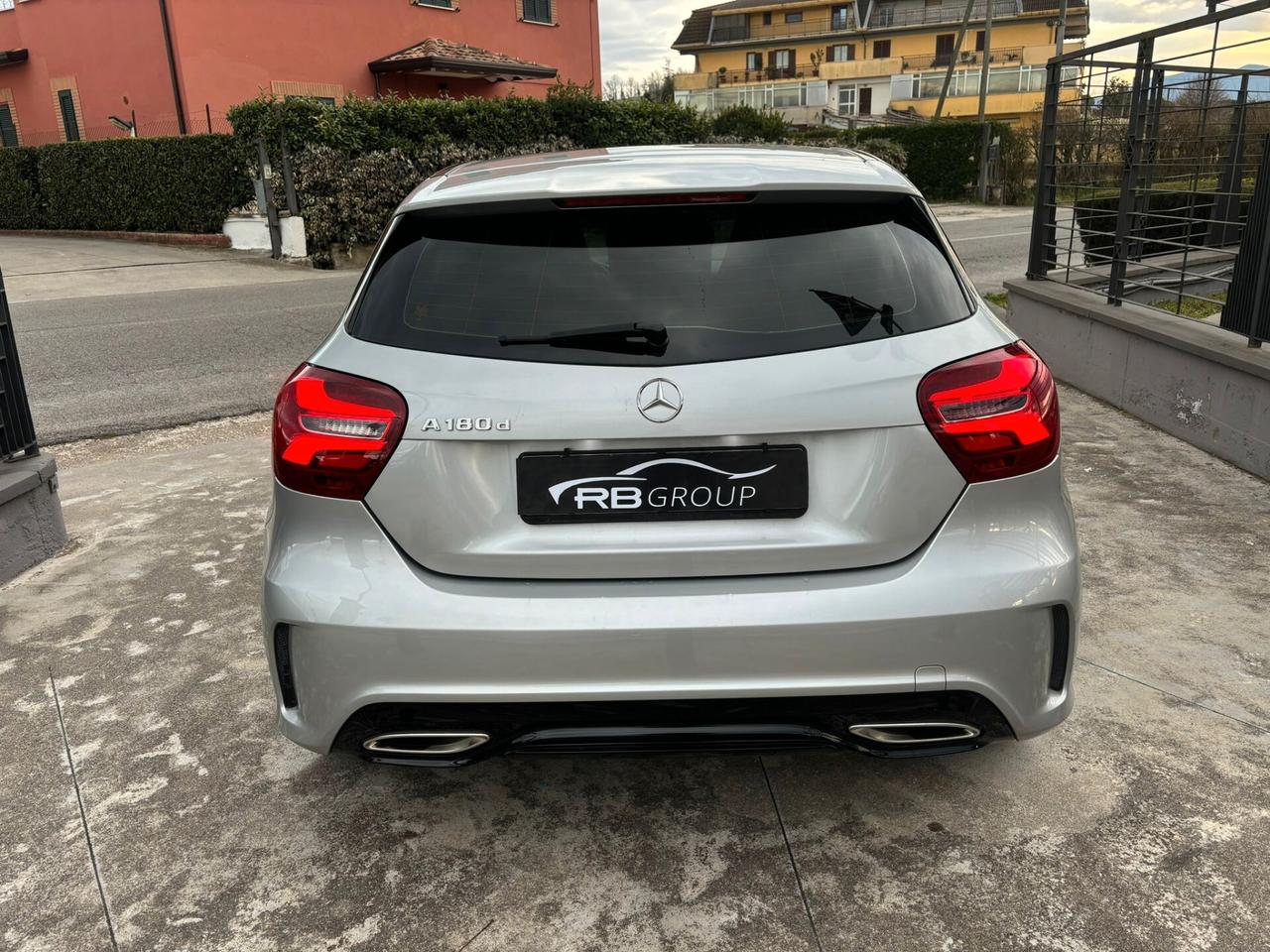 Mercedes-benz A 180 A 180 d Premium AMG