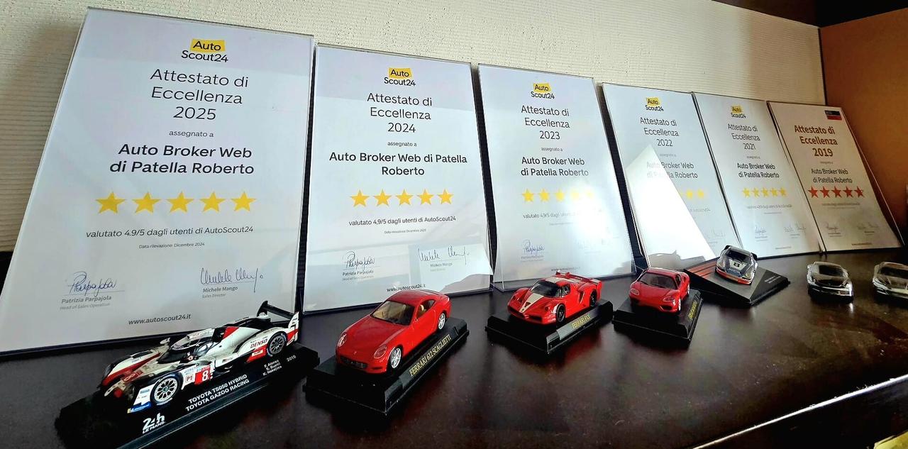 Land Rover Defender 90 3.0D 200cv AWD X-Dynamic HSE FULL BLACK