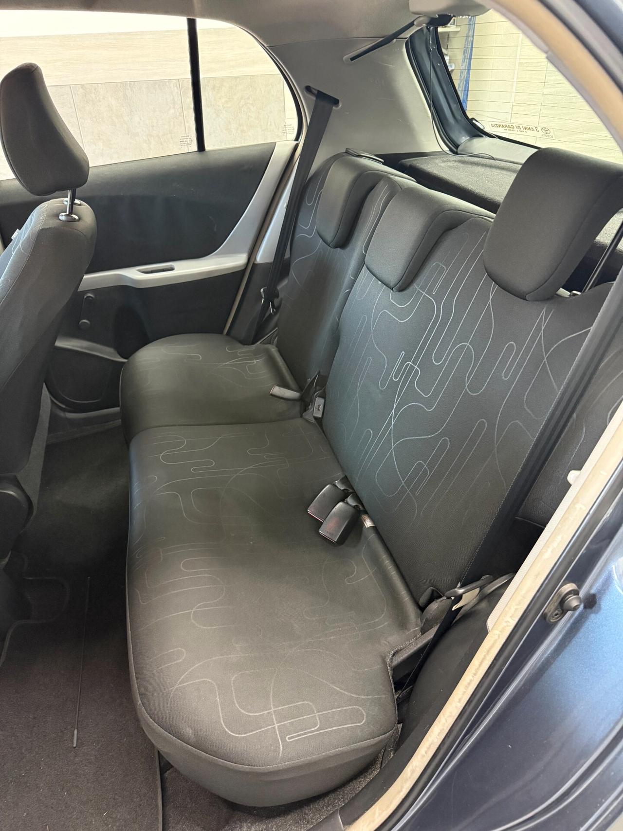 Toyota Yaris 1.0 5 porte