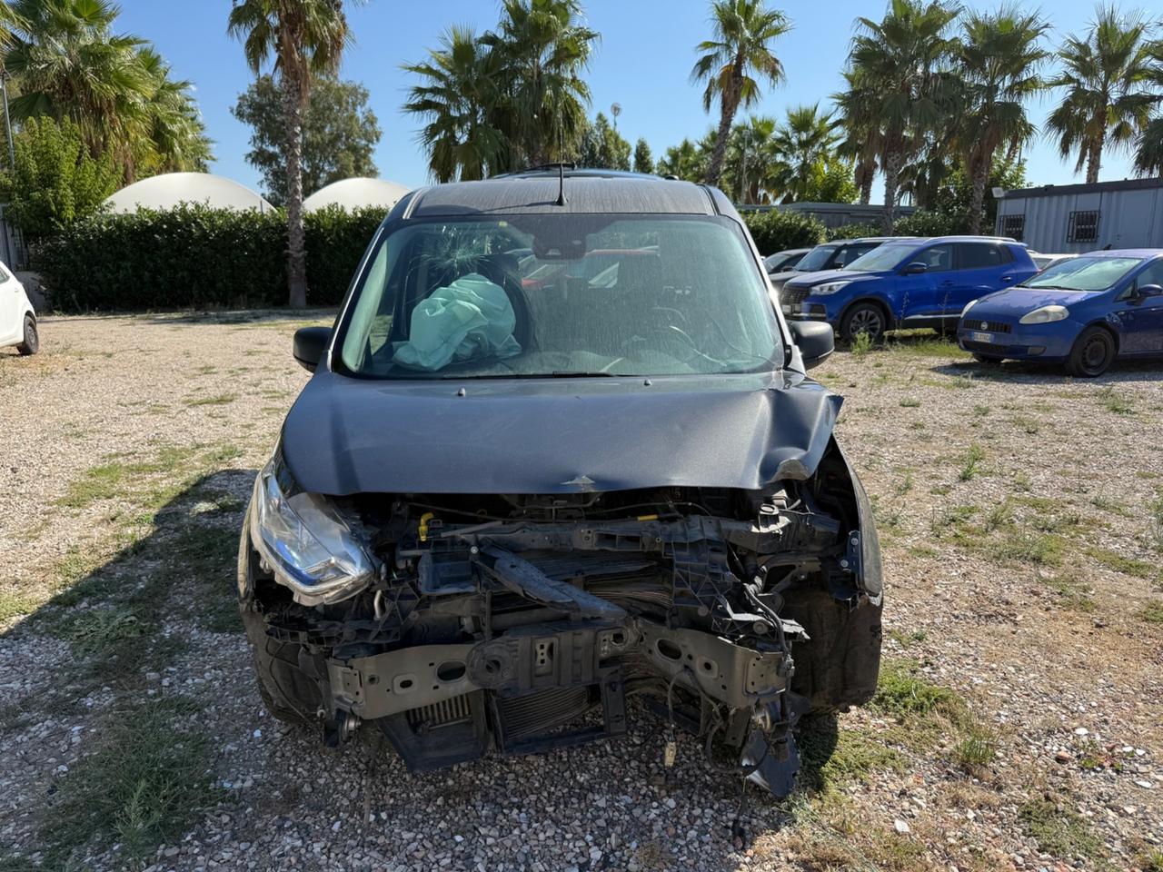 Ford Tourneo Connect Gran 1.5 TDCi Titanium