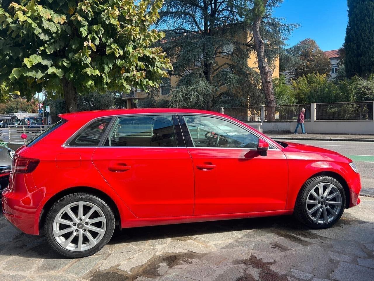 Audi A3 SPB 30 1.6 TDI Admired 49500 KM