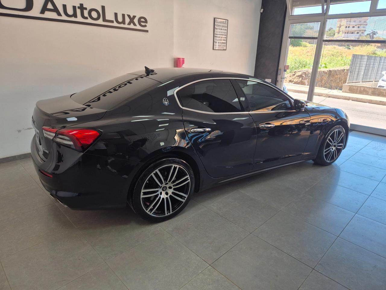 Maserati Ghibli 330 CV MHEV GT