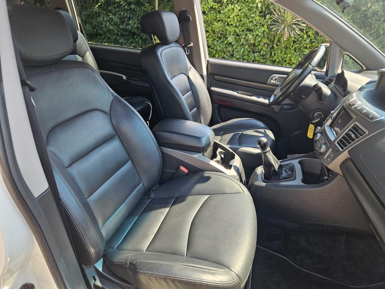 Ssangyong Rodius 2.2 Diesel 2WD M/T