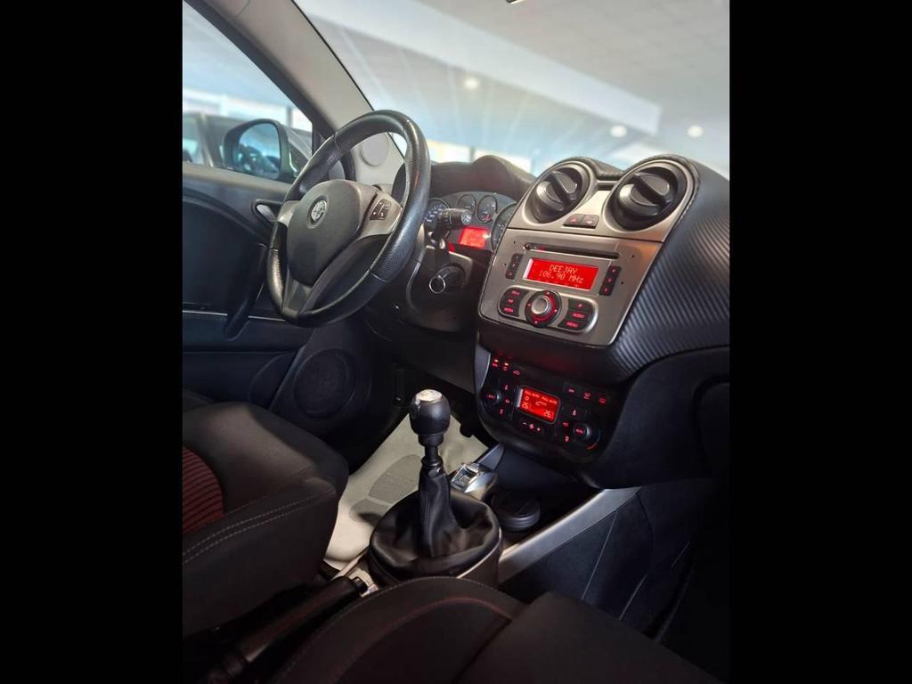 Alfa Romeo MiTo 1.4 Multiair Distinctive Premium Pack