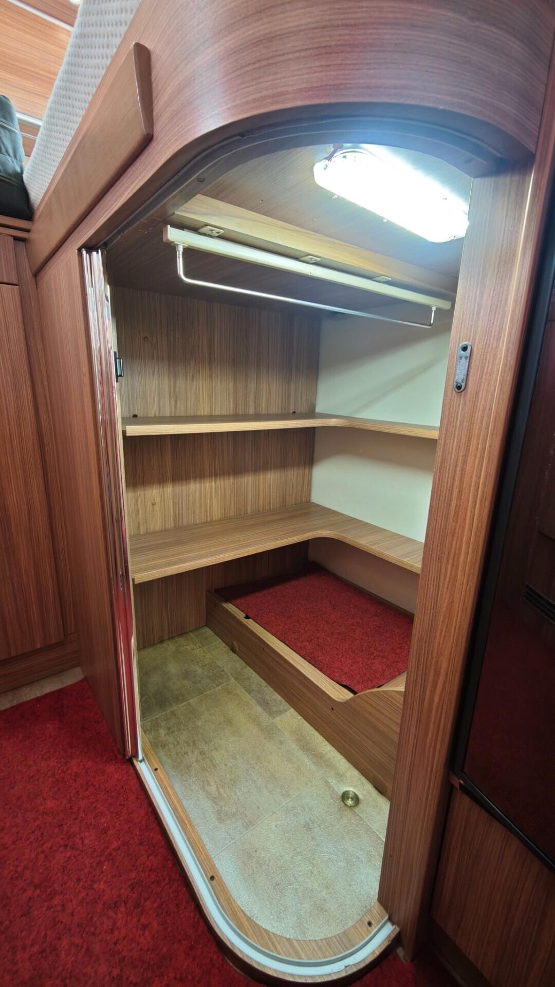 Burstner su Ducato 130cv con Gemelli e basculante