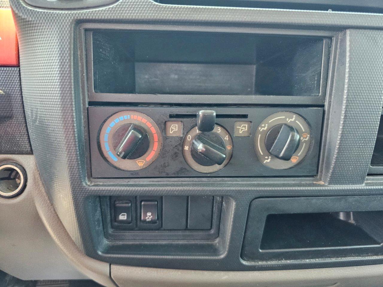 Nissan Cabstar CABSTAR 120 NT400 35 RIBALTABILE + IVA