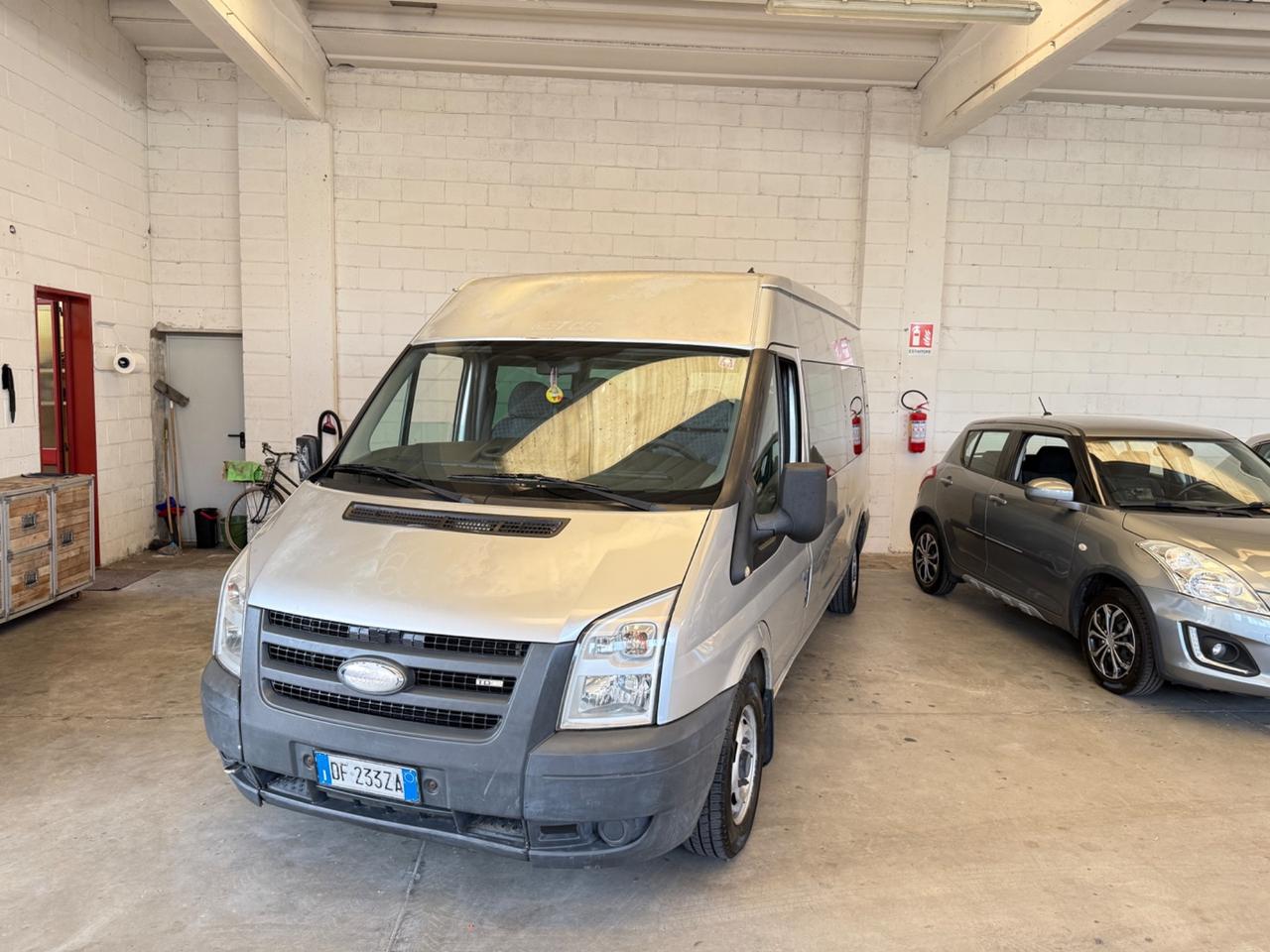 Ford Transit/Tourneo/Bus Transit 9 posti passo lungo