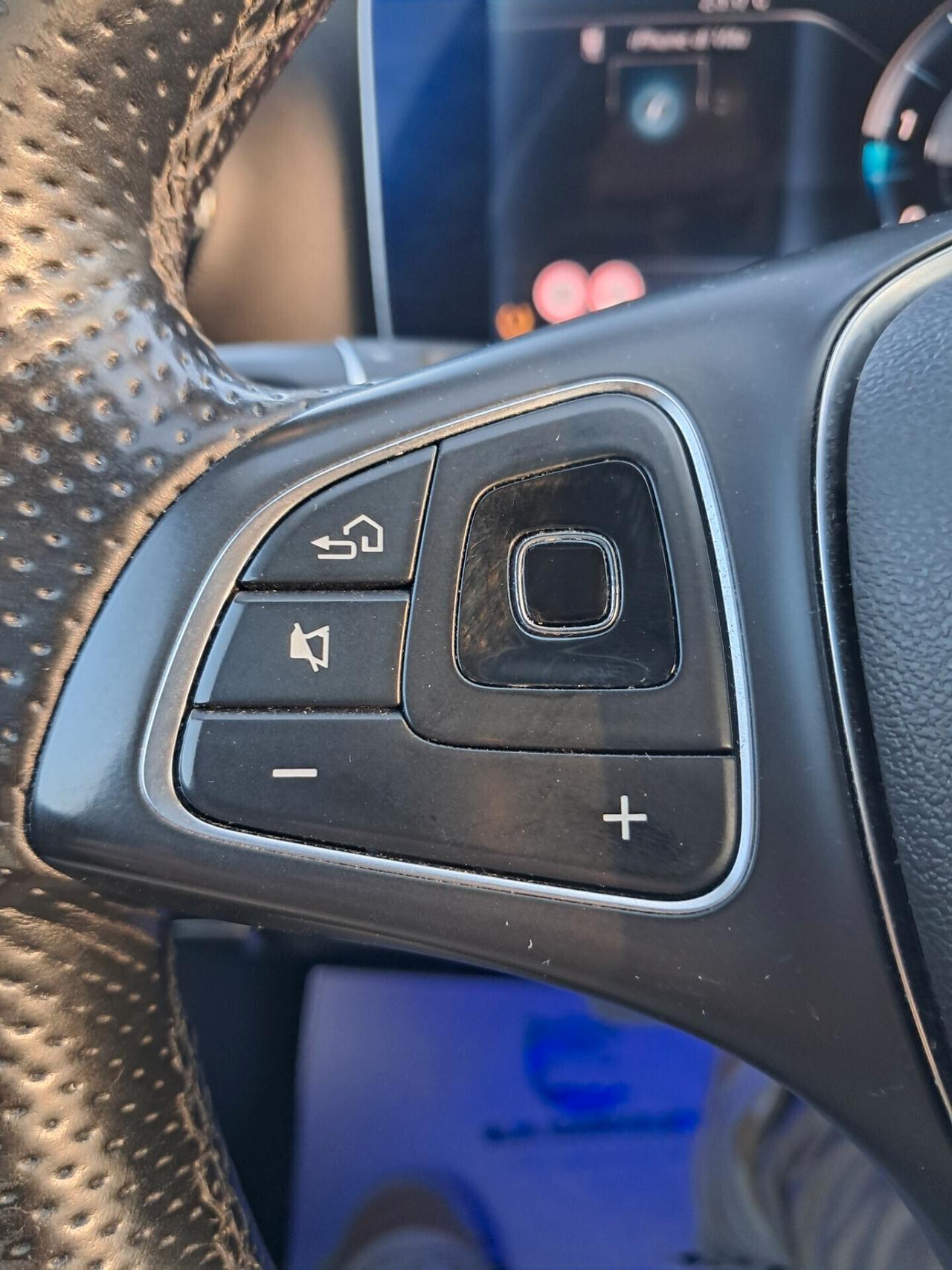 Mercedes E 220d Premium*AMG*VIRTUAL*CAM360°