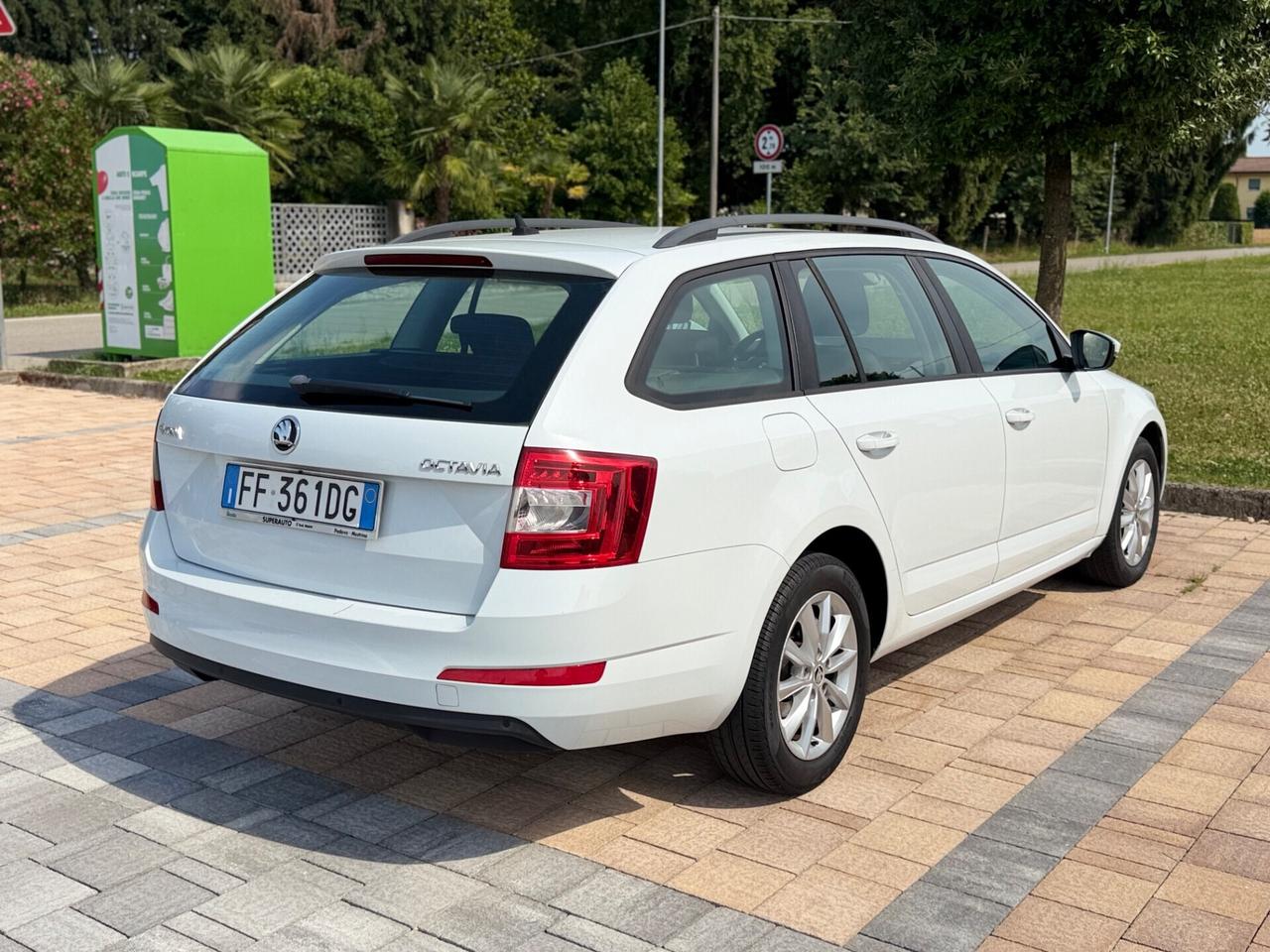 Skoda Octavia 1.6 TDI CR 110 CV DSG Wagon Style