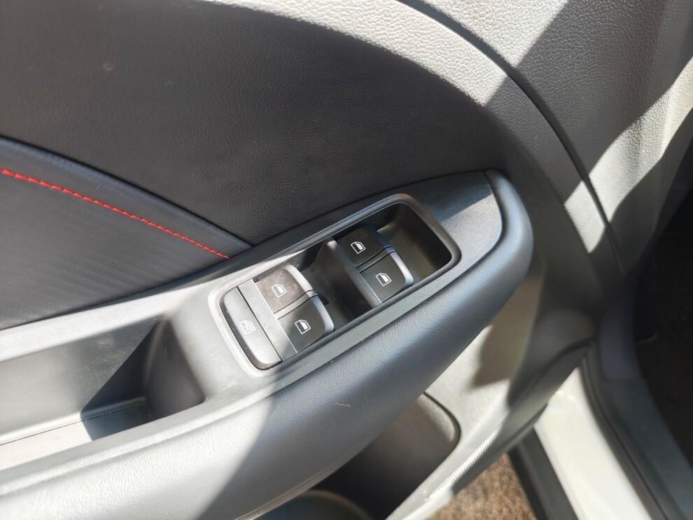 Mg ZS 1.5 SOLI 7000 KM GARANZIA 06/2031...