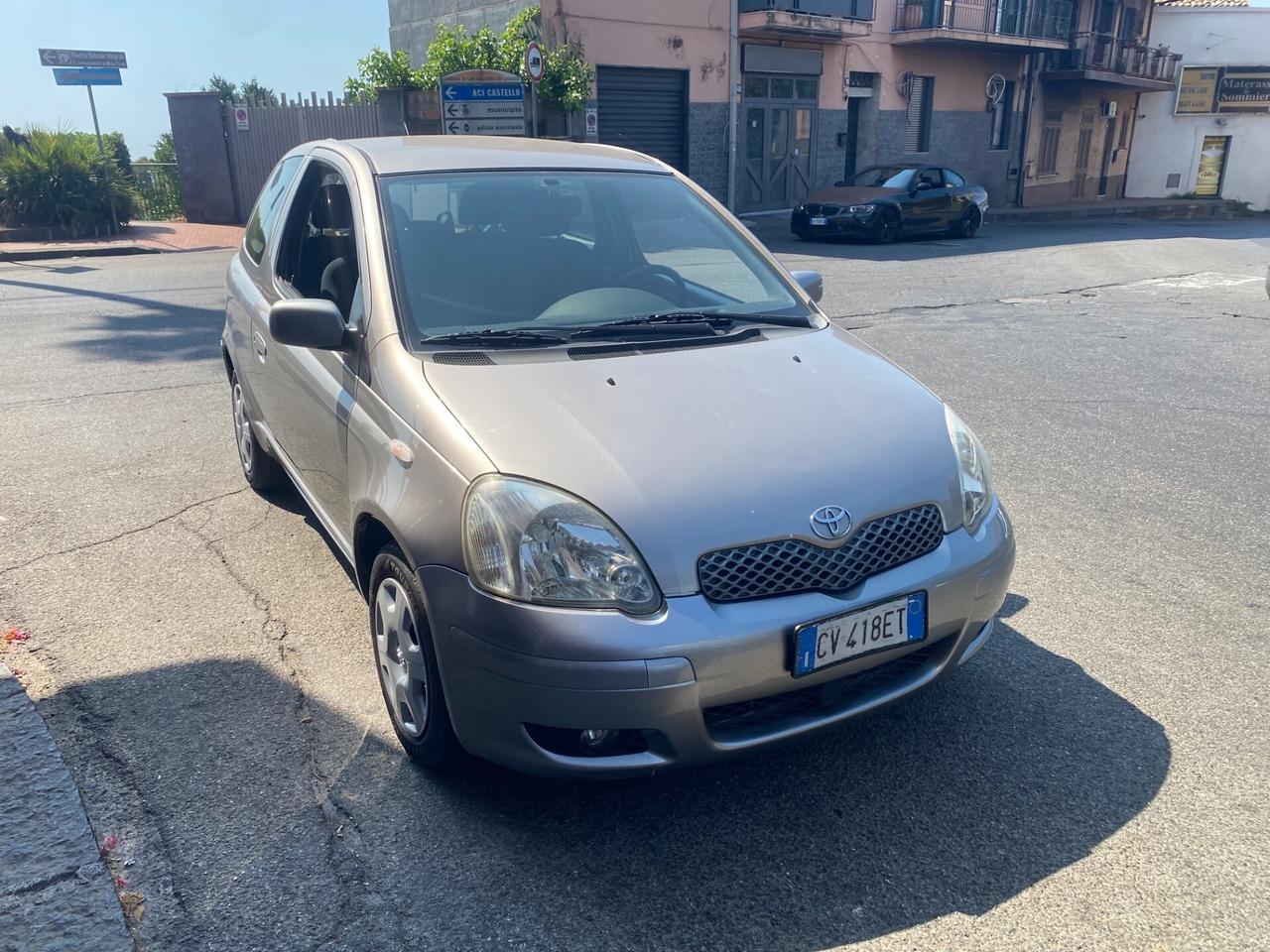 Toyota Yaris 1.0i 16V cat 3 porte Sol