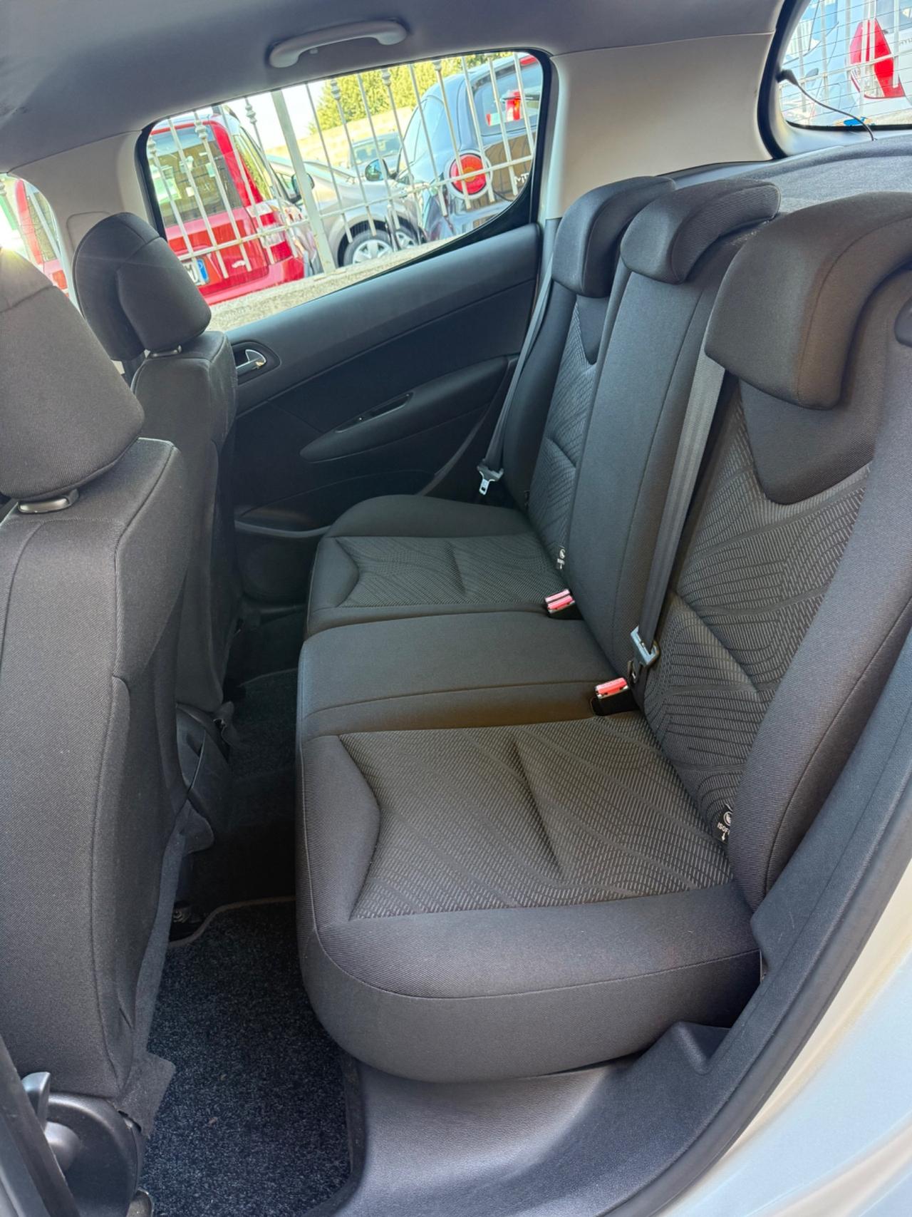 Peugeot 308 1.6 HDi 90CV 5p. Tecno