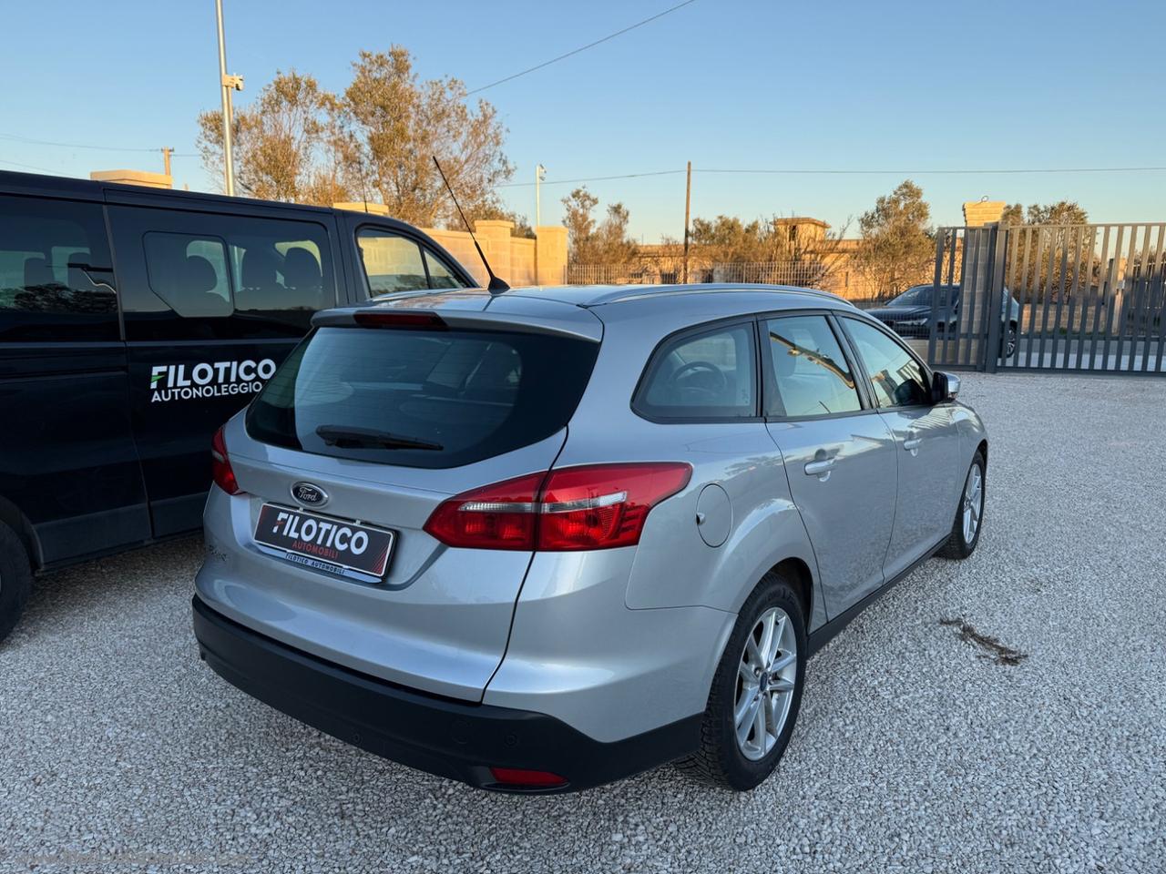 FORD Focus 1.5 TDCi 120 CV S&S SW Business CRPLAY - NAVI