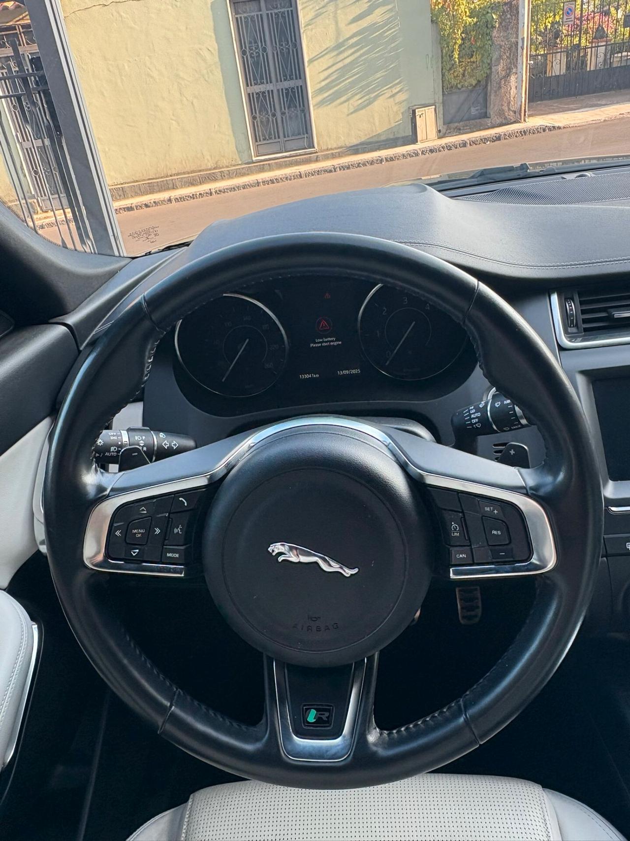 Jaguar E-Pace 2.0D 180 CV AWD R-Dynamic S