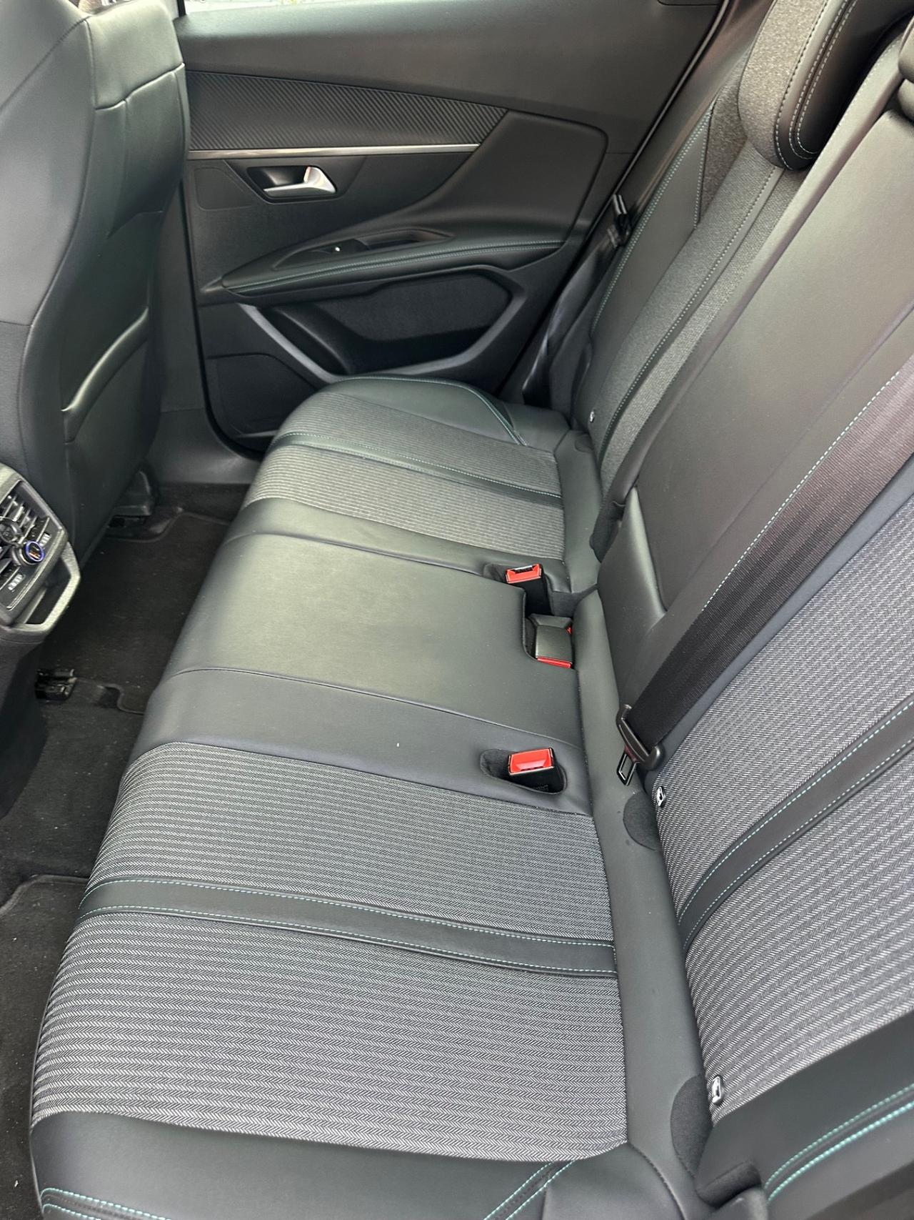 Peugeot 3008 BlueHDi 130 S&S EAT8 Allure Pack