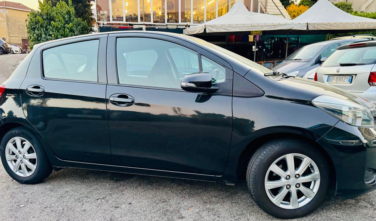Toyota Yaris 1.3 5 porte Lounge Ok Neopatentati