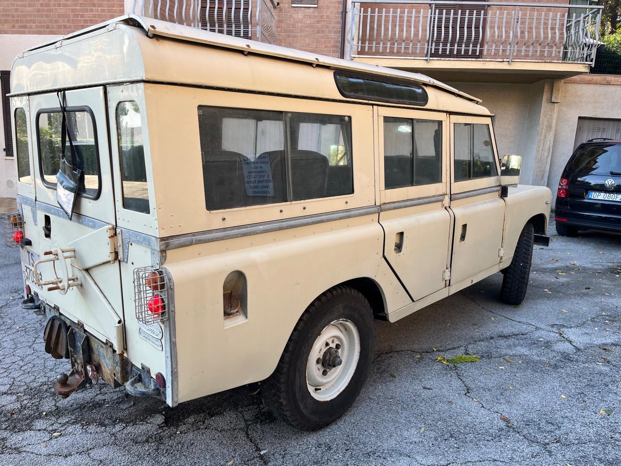 Land Rover Defender 109 diesel 9 posti