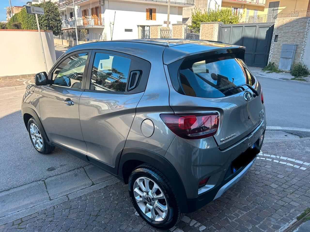 Mahindra KUV100 1.2 VVT M-Bifuel(GPL) K8