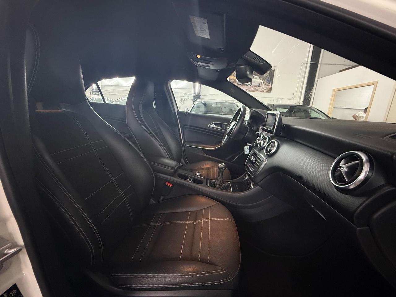 Mercedes-benz A 180 d Premium