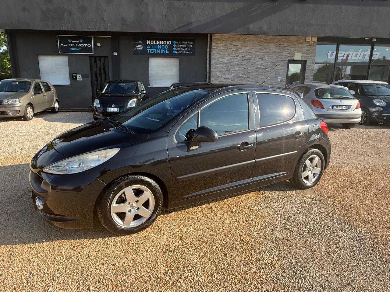 Peugeot 207 1.4 8V 75CV 5p. X Line
