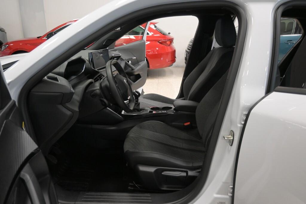 PEUGEOT 2008 1.2 100CV ALLURE *2025