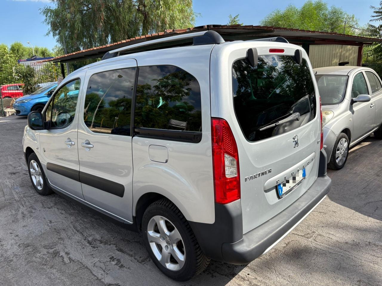 Peugeot Partner 5posti F.U.L.L.