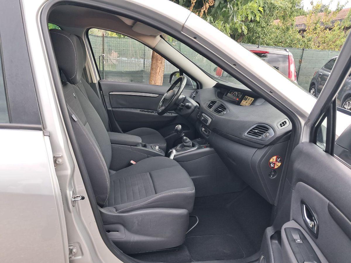 RENAULT - Scénic - 1.5 dCi 110 CV Limited - 7 Posti!