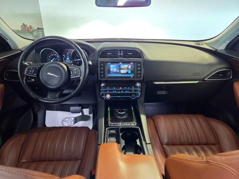 Jaguar F-Pace (X761) 2.0 D 180 CV AWD aut. Portfolio