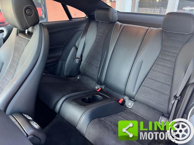 MERCEDES-BENZ E 300 d Premium AMG night edition 245cv G-Tronic