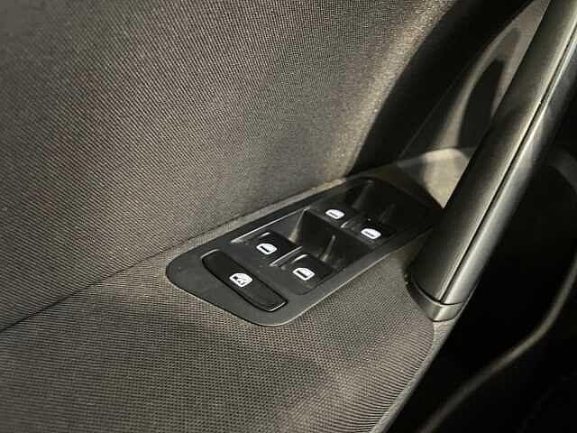 Volkswagen Golf 7ª serie 1.4TGI 110CV Trendline - METANO/NEOPATENTATI