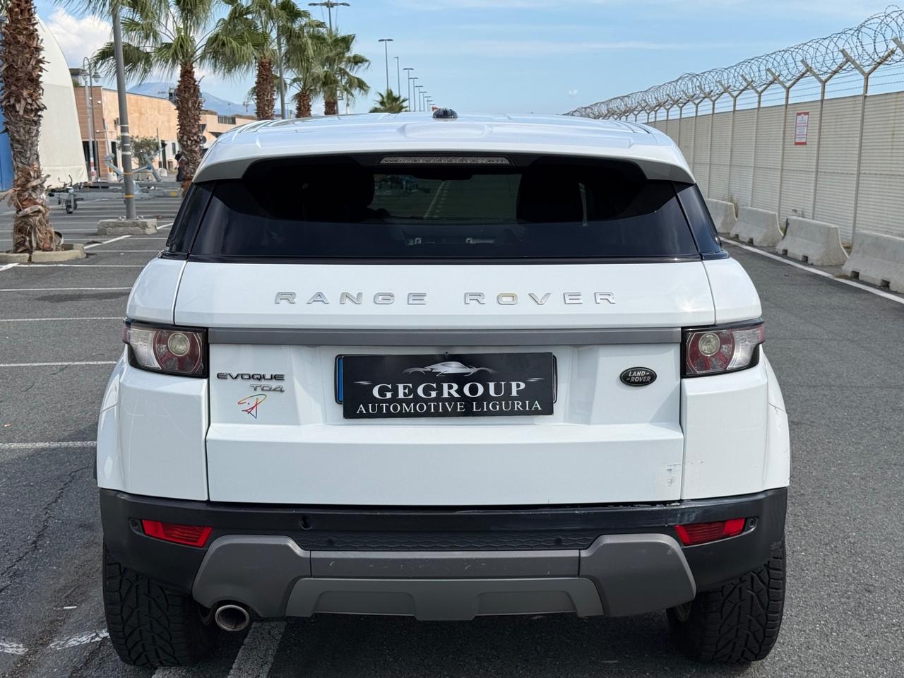 Land Rover Range Evoque 2.2 TD4 -150 Dynamic-PERMUTABILE