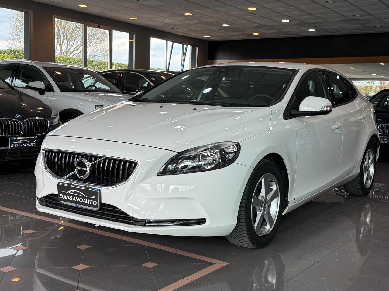 Volvo V40 2.0 d2 Business my17 92.000 KM!!