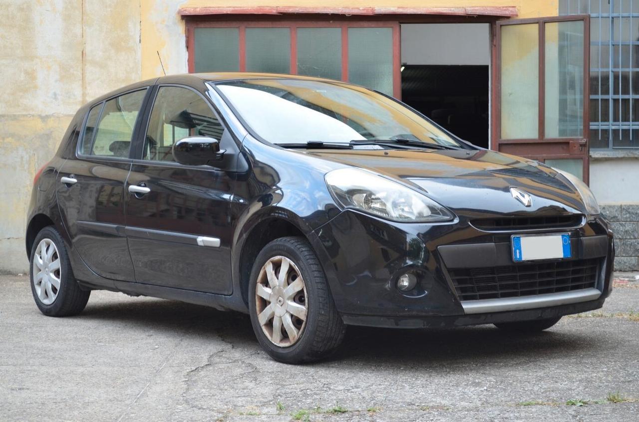 Renault Clio 1.2 16V 5 porte Dynamique