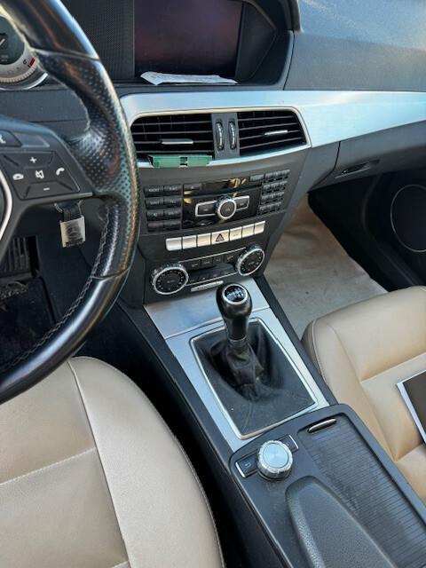 Mercedes-benz C 220 CDI BlueEFFICIENCY Avantgarde