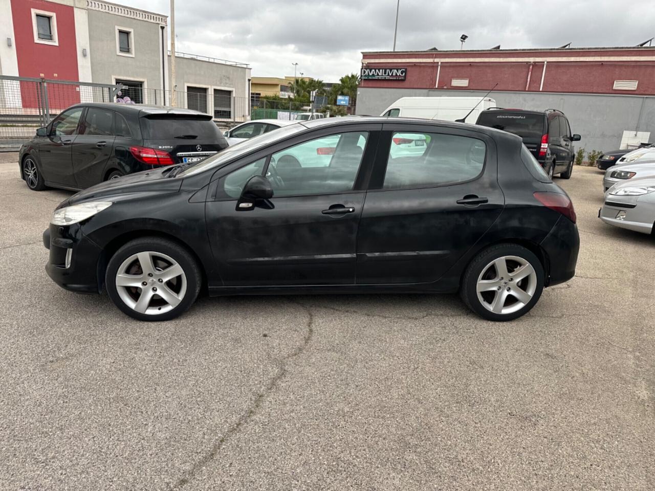 Peugeot 308 2.0 HDi 5p. Féline