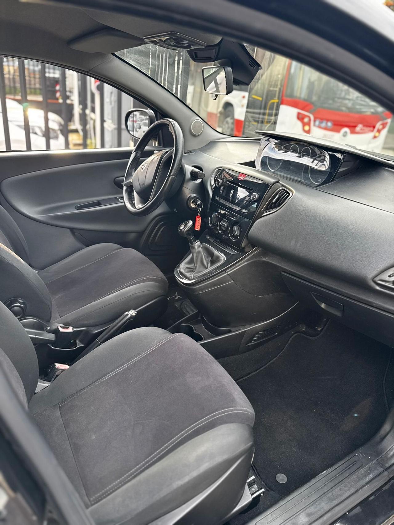 Lancia Ypsilon 1.3 MJT 16V 95 CV 5 porte S&S Platinum