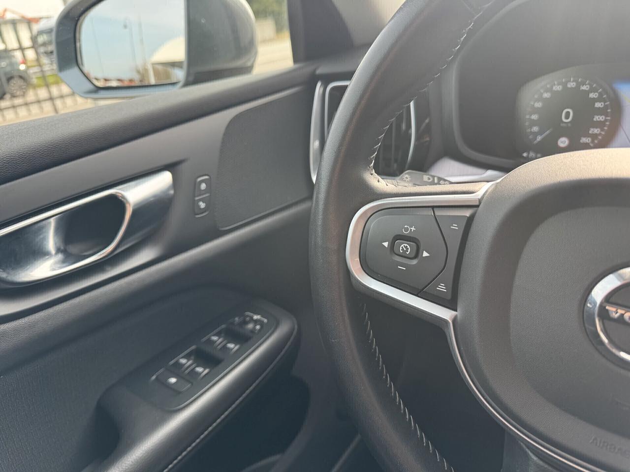 Volvo V60 B4 (Diesel/Hybrid) Momentum Business