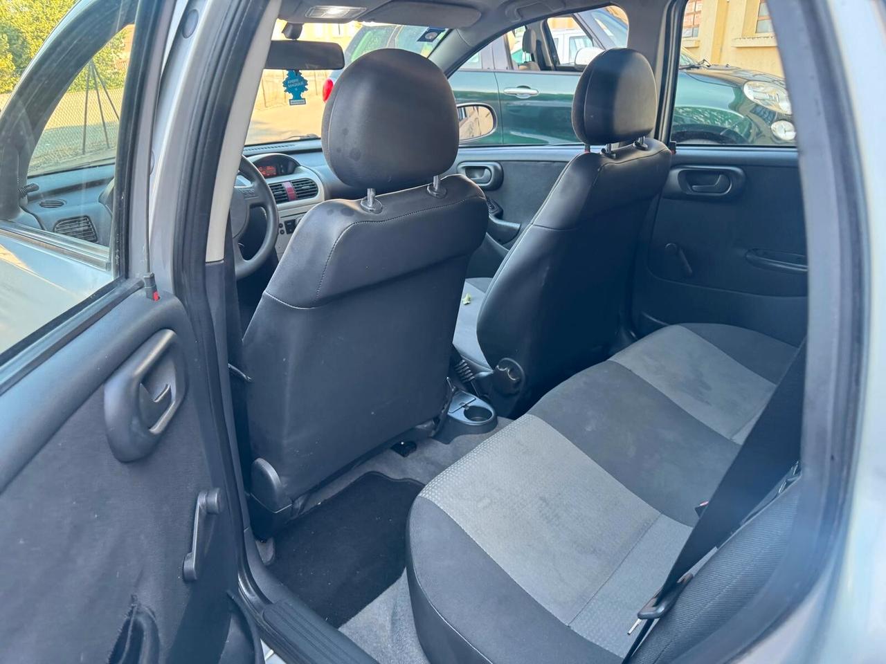 Opel Corsa Anno 2006 1.0 Benzina 5 porte 44 KW