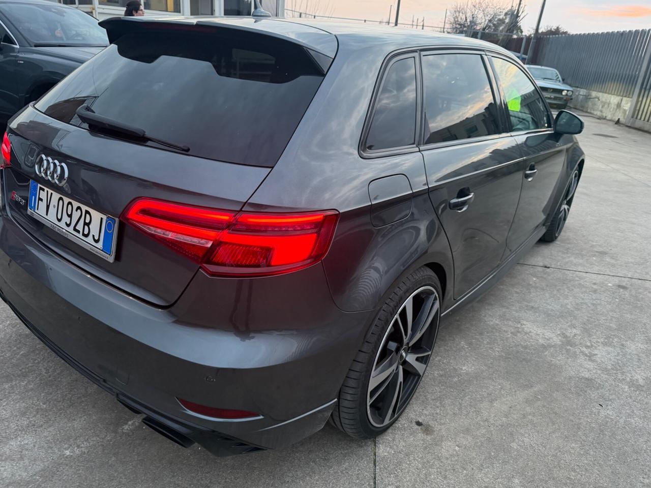 Audi A3 RS 3 Sedan TFSI quattro S tronic