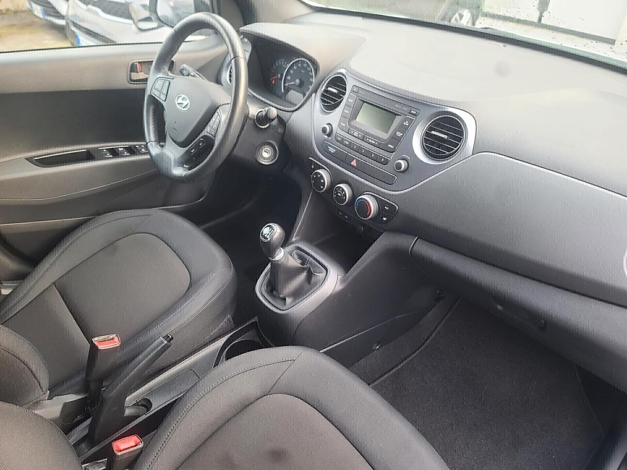 Hyundai i10 1.0 BENZ SOLO 20.000KM