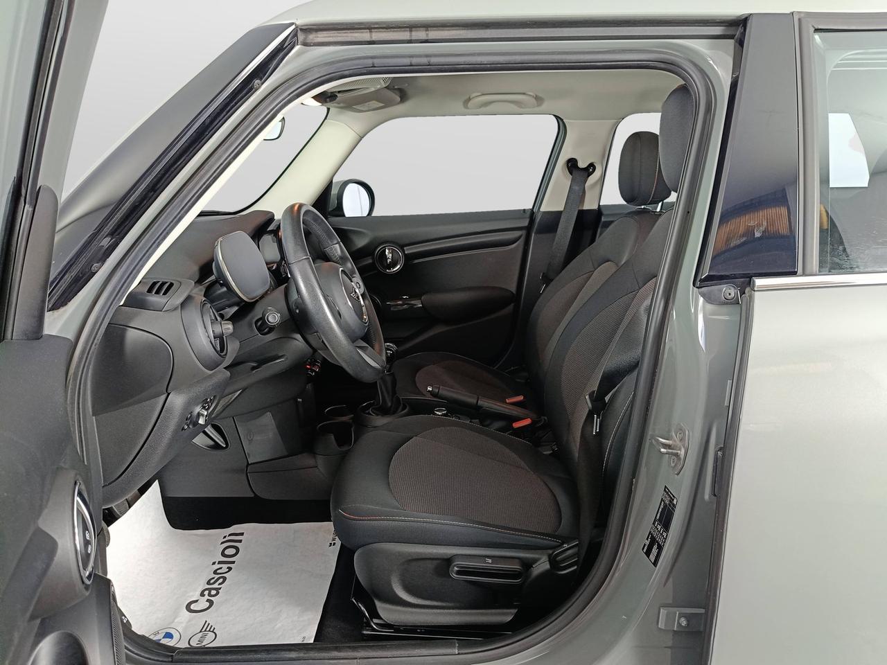 MINI Mini IV F55 2021 5p - Mini 5p 1.5 One Classic 75cv