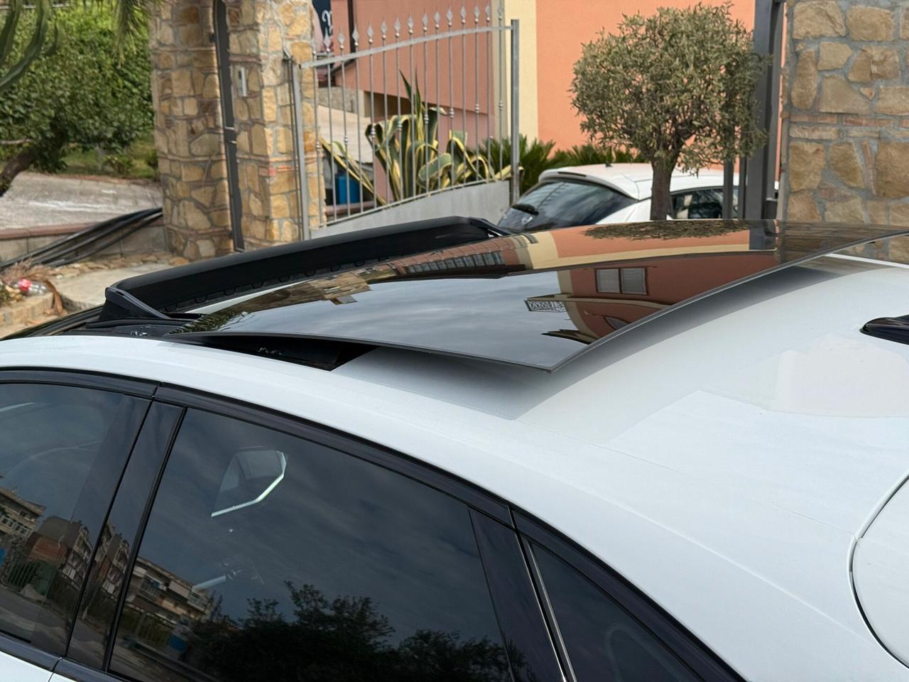 Audi Q3 35 TDI S tronic line edition Aut. Led .Tetto Apribile Pelle Navy Camera Matrix