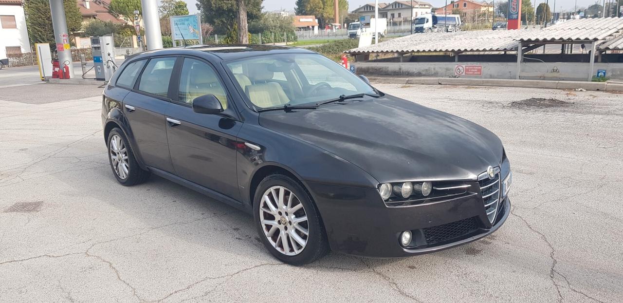 Alfa Romeo 159 1.9 JTDm 16V Sportwagon Exclusive Q-Tronic